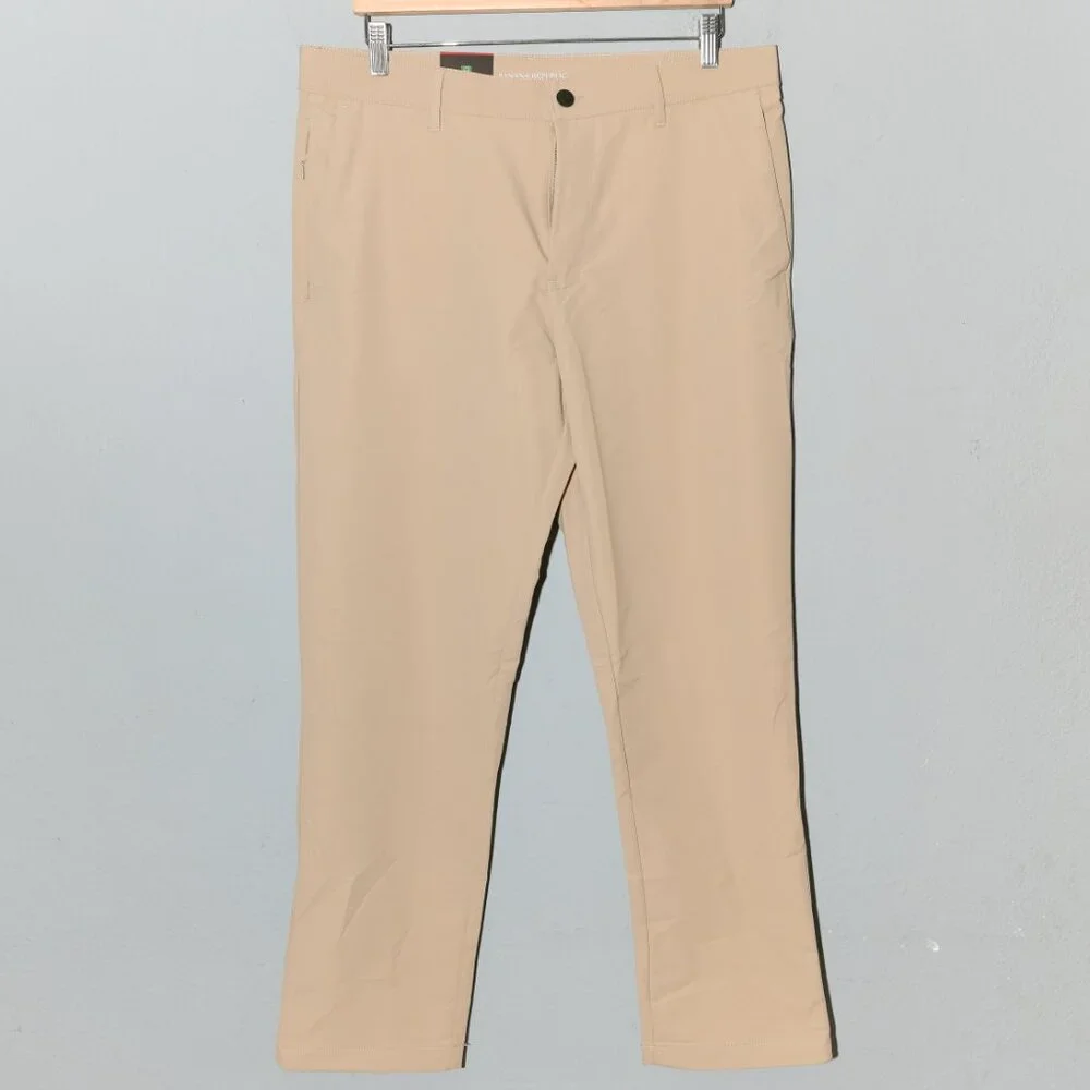 - Banana Republic Men's Flat Front Pant‎